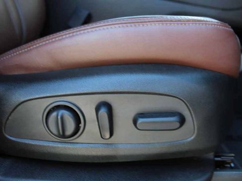 Used 2018 Buick Enclave Avenir w/ Avenir Technology Package FWD image 32