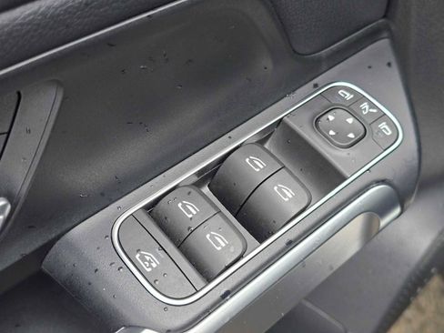 Used 2024 Mercedes-Benz EQB 250+ image 25