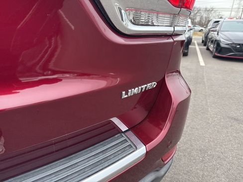 Used 2018 Jeep Grand Cherokee Limited image 8