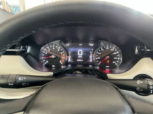 Used 2025 Jeep Compass Limited AWD/4WD image 33