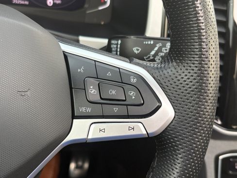 Used 2023 Volkswagen Atlas SEL R-Line AWD/4WD image 19
