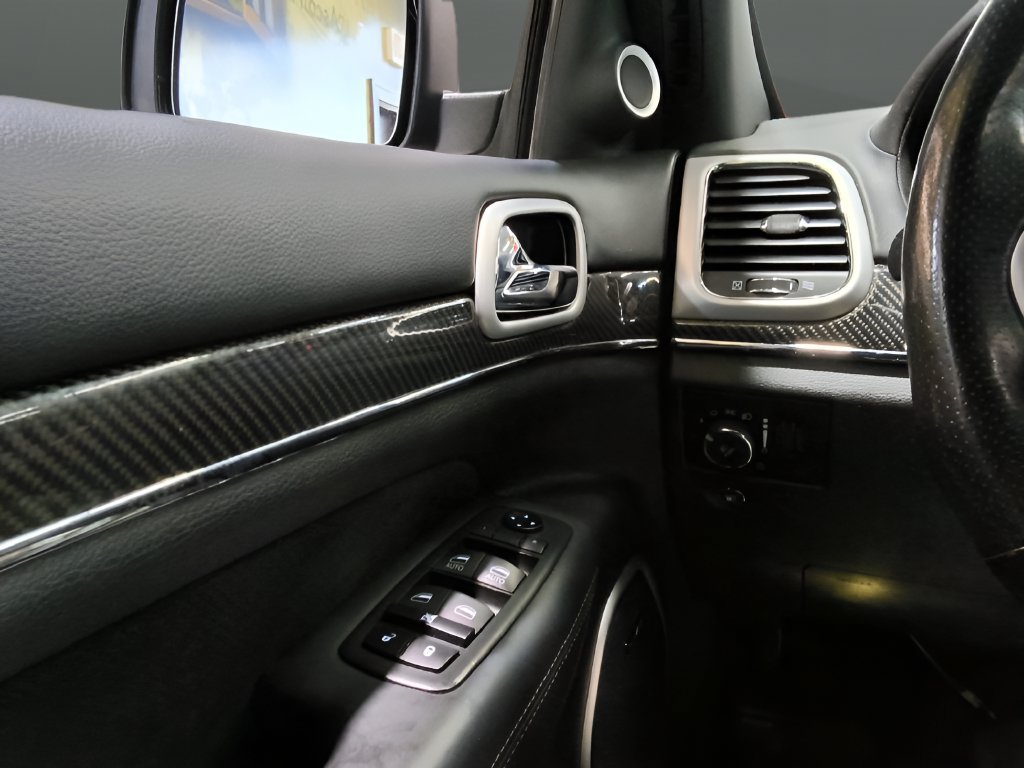 Used 2021 Jeep Grand Cherokee SRT AWD/4WD image 18