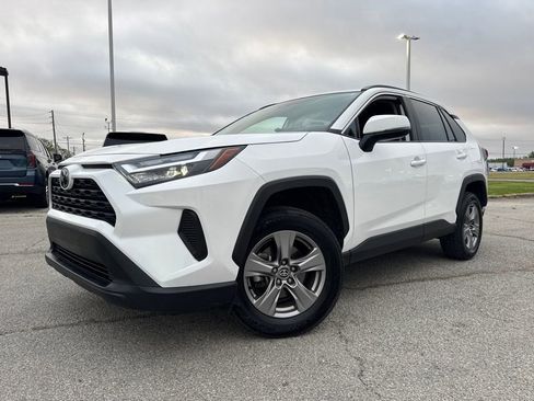 Used 2024 Toyota RAV4 XLE AWD/4WD image 1