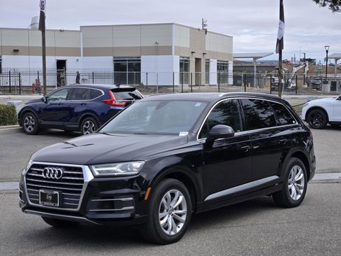 Used 2017 Audi Q7 3.0T Premium image 8