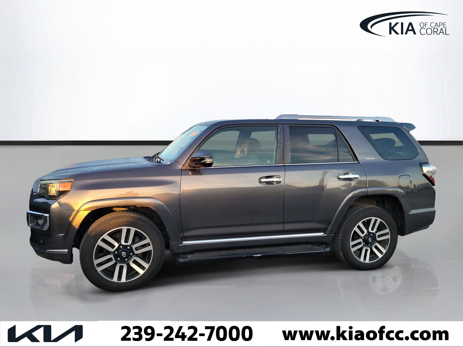 Used 2020 Toyota 4Runner Limited AWD/4WD image 3