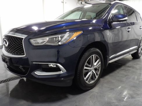 Used 2020 INFINITI QX60 Luxe w/ Essential Package image 4