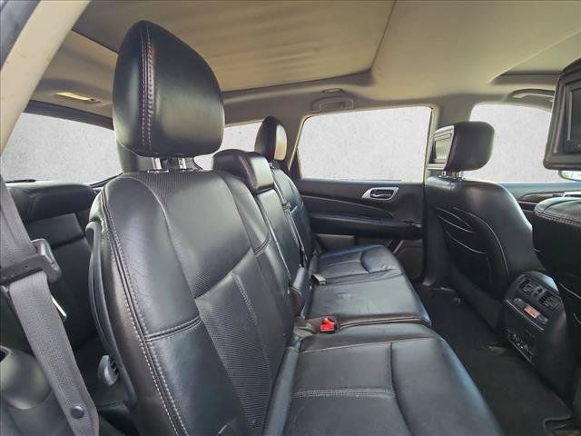 Used 2013 Nissan Pathfinder Platinum w/ Platinum Premium Pkg FWD image 18