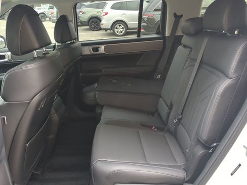 Used 2025 Hyundai Santa Fe SEL image 12