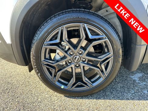 Used 2026 Nissan Kicks SR w/ Illumination Package image 11