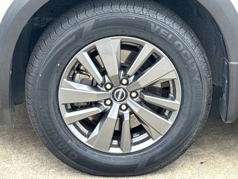 Used 2023 Nissan Pathfinder SV FWD image 5