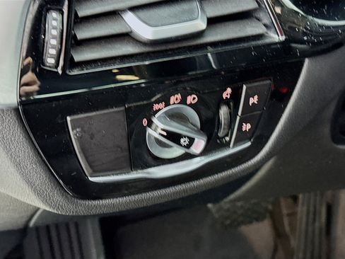 Used 2022 BMW 530i xDrive w/ Premium Package image 15