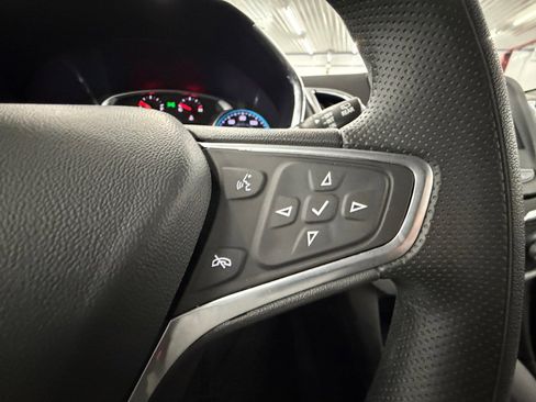 Used 2023 Chevrolet Equinox LS w/ LS Convenience Package image 17