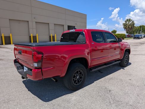Used 2022 Toyota Tacoma SR5 w/ Technology Package RWD image 4