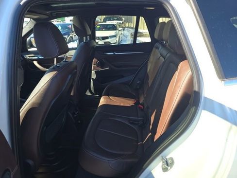 Used 2017 BMW X1 xDrive28i image 12