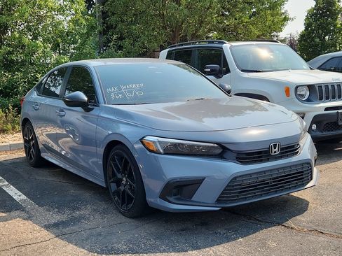 Used 2022 Honda Civic Sport image 1