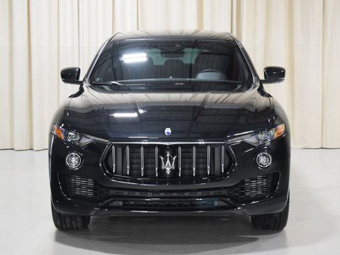 Certified 2023 Maserati Levante GT AWD/4WD image 8