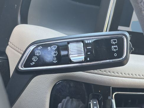 Used 2023 Lincoln Nautilus AWD w/ Premium Package image 29