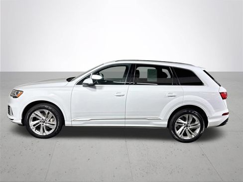 Used 2023 Audi Q7 2.0T Premium w/ Towing Package AWD/4WD image 9