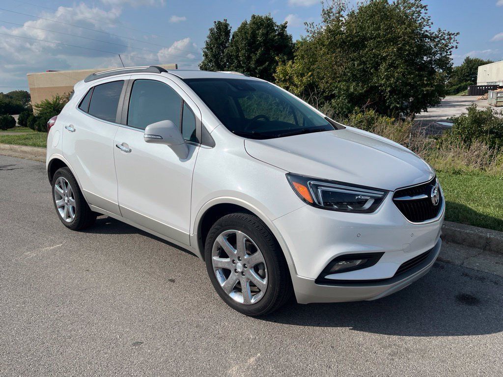Used 2019 Buick Encore Essence w/ Experience Buick Package AWD/4WD image 2