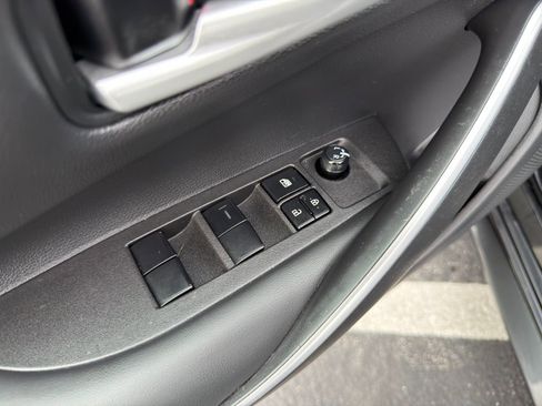 Used 2022 Toyota Corolla SE image 12