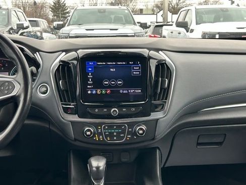 Used 2021 Chevrolet Traverse LT w/ LT Premium Package image 25