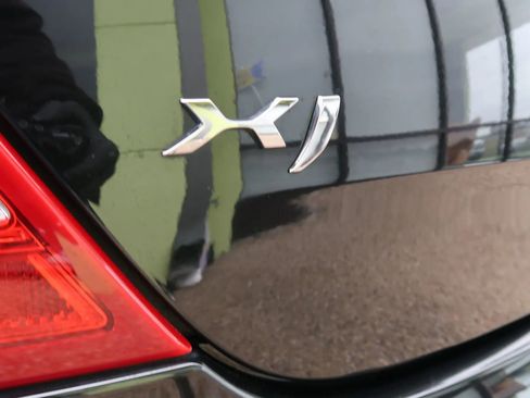 Used 2019 Jaguar XJ R-Sport image 53