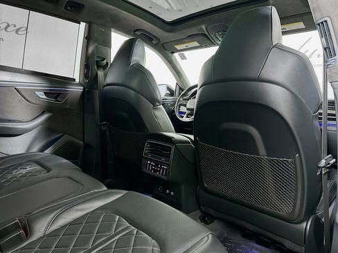 Used 2021 Audi SQ8 Prestige w/ Prestige Package image 28