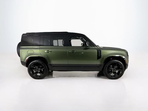 Used 2026 Land Rover Defender 110 X-Dynamic SE AWD/4WD image 6