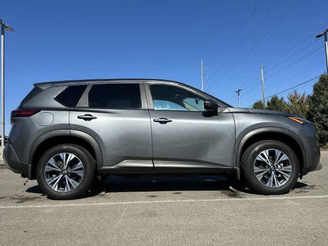 Used 2023 Nissan Rogue SV AWD/4WD image 3