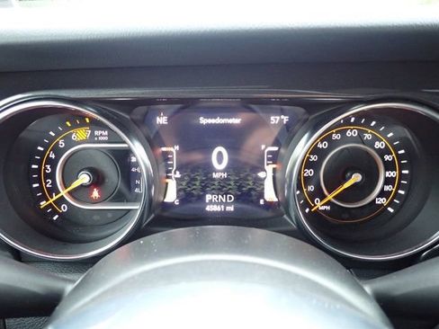 Used 2021 Jeep Wrangler Unlimited Sahara AWD/4WD image 16