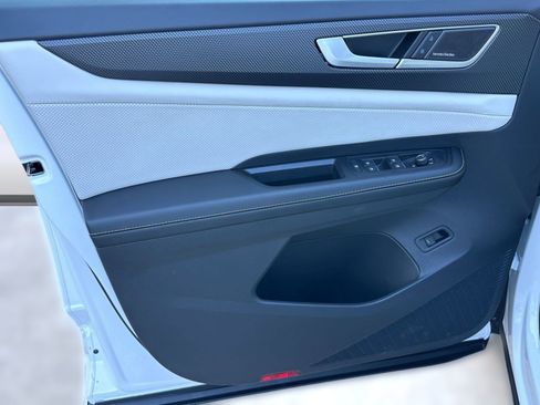 New 2026 Volkswagen Atlas Cross Sport SEL Premium R-Line image 11