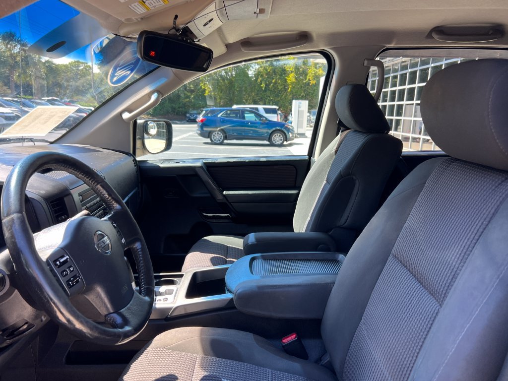Used 2012 Nissan Titan SV w/ SV Value Truck Pkg AWD/4WD image 7