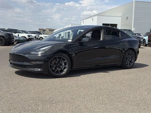 Used 2022 Tesla Model 3 RWD image 2