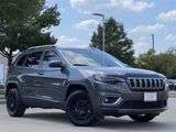 Used 2019 Jeep Cherokee Limited image 2