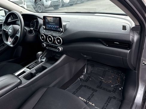 Used 2024 Nissan Sentra SV FWD image 18
