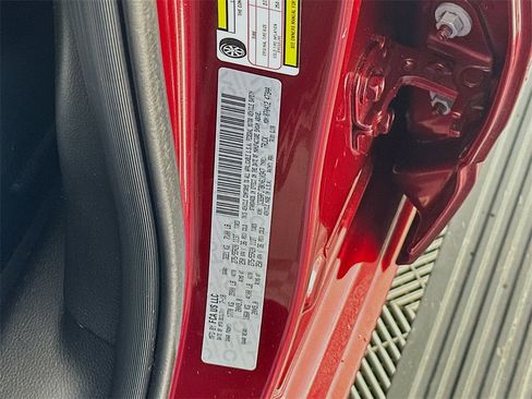 Used 2019 RAM 1500 Laramie image 33