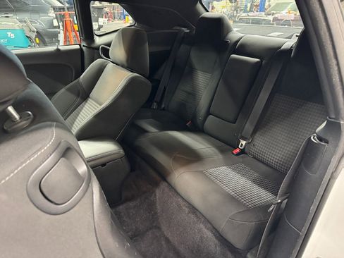 Used 2018 Dodge Challenger R/T w/ Driver Convenience Group image 15