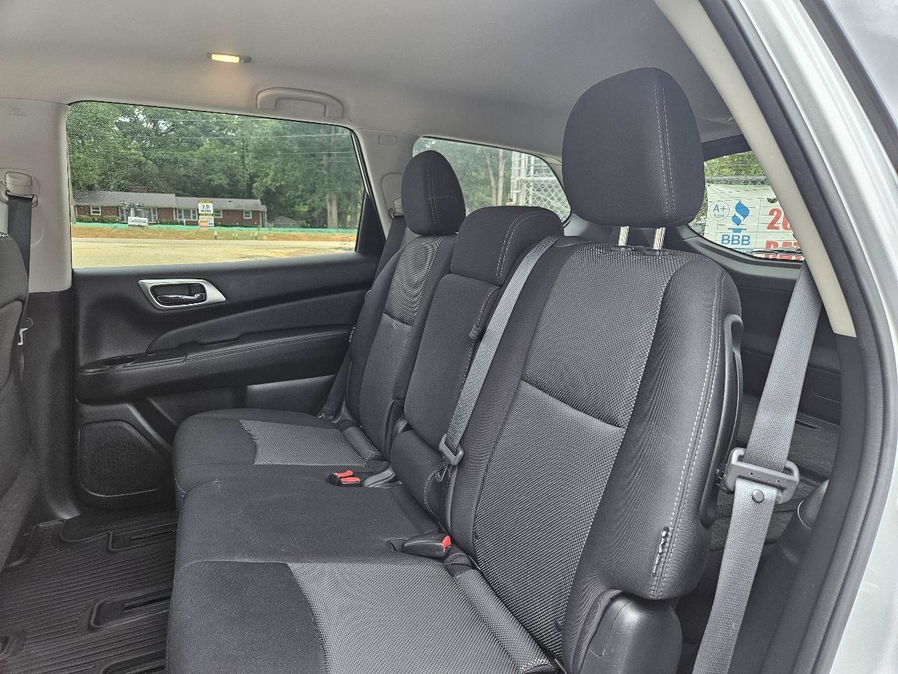 Used 2019 Nissan Pathfinder S AWD/4WD image 18