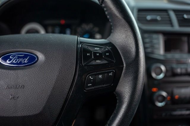 Used 2017 Ford Explorer XLT AWD/4WD image 18