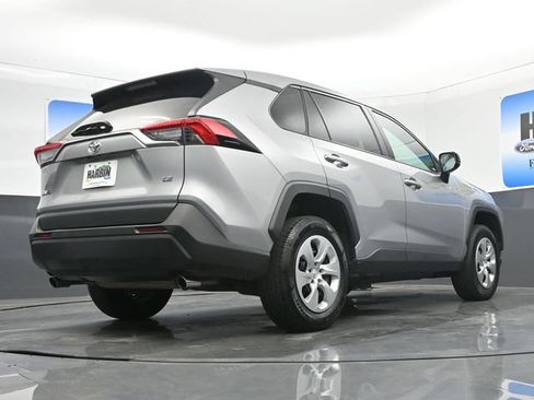 Used 2022 Toyota RAV4 LE FWD image 21