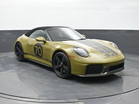 Certified 2026 Porsche 911 Carrera GTS RWD image 21