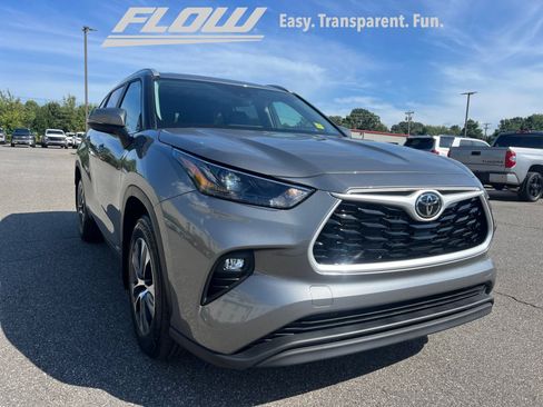 Used 2026 Toyota Highlander XLE AWD/4WD image 28