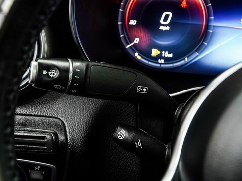 Used 2022 Mercedes-Benz GLC 300 4MATIC Coupe image 34