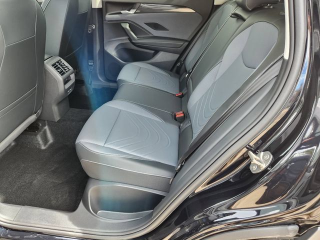 New 2026 Volkswagen Tiguan SE AWD/4WD image 28
