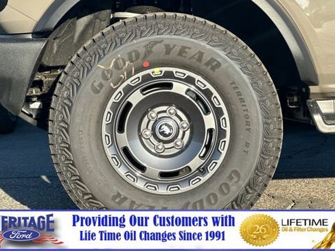 New 2025 Ford Bronco Outer Banks w/ Sasquatch Package image 26