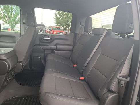 Used 2025 Chevrolet Silverado 1500 Custom Trail Boss w/ LPO, Dark Essentials Package AWD/4WD image 17