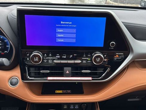 New 2026 Toyota Highlander Platinum AWD/4WD image 31