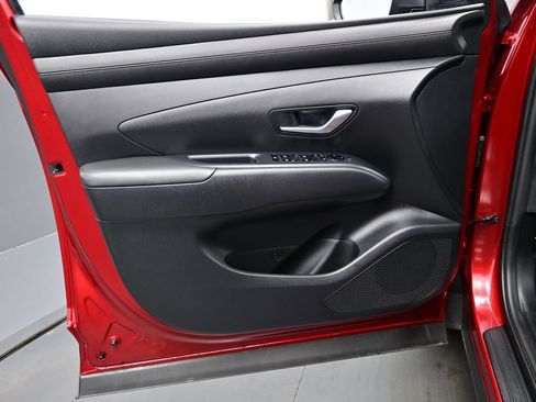 Certified 2025 Hyundai Tucson SEL FWD image 9