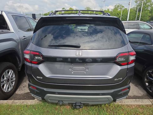 Used 2023 Honda Pilot Elite image 6