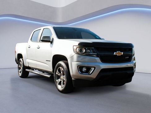 Used 2015 Chevrolet Colorado Z71 w/ LPO, Gearon Bar Package RWD image 3